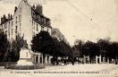 Carte postale ancienne - 15 - BESANÇON - Monument Proudhon et Rond-Point de la R...