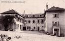 Carte postale ancienne - BESANÇON - Hospice protestant - La Retraite - Cour d'ho...
