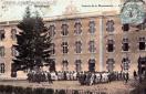Carte postale ancienne - Besançon - Caserne de la Manutention - Lecture du rappo...