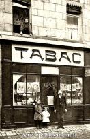 Carte postale ancienne - BESANÇON - Rue de l'Orme de Chamars - Tabac A. Piguet