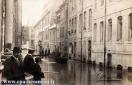 Carte postale ancienne - Besançon - Rue du Lycée lors des Inondations de Janvier...