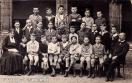 Carte postale ancienne Besançon - Handré - BESANÇON - Élèves et professeurs dans la cour d'Honneur du lycée Victor Hugo