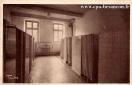 Carte postale ancienne Besançon - H. Tourte & Petetin - BESANÇON. Lycée Victor-Hugo - Douches