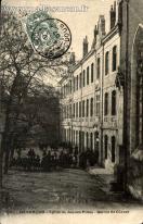 Carte postale ancienne - 600 - BESANÇON - Lycée de Jeunes Filles - Sorties de Cl...
