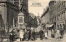 Carte postale ancienne - 60. BESANÇON - Place et Statue de Claude de Jouffroy