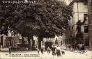 Carte postale ancienne - 118 - BESANÇON - Place Marulaz et Entrée de la Caserne ...