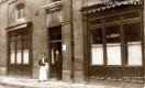 Carte postale ancienne - BESANÇON - Rue Mairet - Café S. Rérat