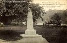 Carte postale ancienne - Besançon Historique (M. D.) - Buste du sculpteur bisont...