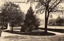 Carte postale ancienne Besançon - Nouvelles Galeries - 22 - EN FRANCHE-COMTÉ - BESANÇON - A la Promenade Micaud