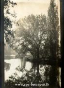 Carte postale ancienne - BESANÇON - L'île des Moineaux depuis Micaud - Août 1918