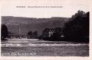 Carte postale ancienne - BESANÇON - Barrage Micaud et vue sur la Chapelle des Bu...