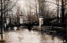 Carte postale ancienne - BESANÇON - Promenade Micaud, Effets de l'Orage - novemb...