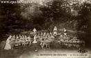 Carte postale ancienne - LA PROVIDENCE DES ENFANTS. - La Vie en plein air.