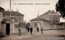 Carte postale ancienne Besançon - Ch. Girardot & Cie - 213. - BESANÇON-les-BAINS. - Casernes de Charmont.