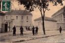Carte postale ancienne - 3000 - BESANÇON - Entrée des Casernes de Montrapon