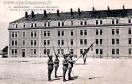 Carte postale ancienne - 9. - BESANÇON. - Caserne Charmont - 60e R. I - Le Drape...