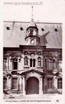 Carte postale ancienne Besançon - ROSE - 1. BESANÇON (Doubs) Le palais de Justice (Façade Renaissance)