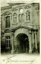 Carte postale ancienne Besançon - Trémolières - BESANÇON. - Porte du Palais de Justice