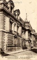 Carte postale ancienne - 85. - BESANÇON-les-BAINS. - Palais de Justice (XVIe s )...