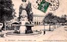 Carte postale ancienne - 47 BESANÇON. - Place Labourey et le Musée.