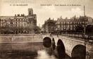 Carte postale ancienne Besançon - Nouvelles Galeries - 79 - EN FRANCHE-COMTÉ - BESANÇON - Pont Battant et la Madeleine