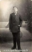 Carte postale ancienne Besançon - E. GIRARDIN - Portrait d'un jeune homme - 1er avril 1916