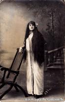 Carte postale ancienne - BESANÇON - Jeune femme