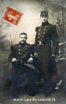 Carte postale ancienne - BESANÇON - Portrait de deux soldats du 4e régiment