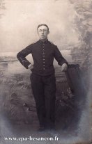 Carte postale ancienne - BESANÇON - Portrait d'un militaire du 9ème régiment