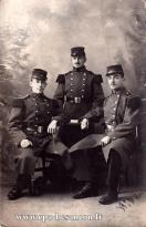 Carte postale ancienne - BESANÇON - Portrait de trois soldats du 60e Régiment d'...