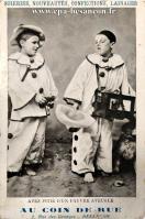 Carte postale ancienne - SOIERIES, NOUVEAUTÉS, CONFECTIONS, LAINAGES - AU COIN D...