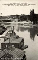 Carte postale ancienne - 66. BESANÇON Historique - Les baraques lavandières sur ...