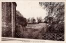 Carte postale ancienne Besançon - Helbey - 79. BESANÇON - Un coin des Remparts