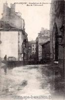 Carte postale ancienne - BESANÇON - Inondations de Janvier 1910 - Rue de l'Abreu...