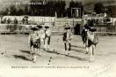 Carte postale ancienne - BESANÇON. - COURSES DE TAUREAUX. Entrée du Quadrille. N...
