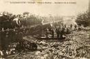 Carte postale ancienne - Les Inondations en 1910 - BESANÇON - Pont de la Républi...