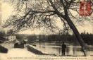 Carte postale ancienne - BESANÇON Historique (M. D.) - 62. - Le Doubs en aval du...