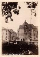 Carte postale ancienne - BESANÇON - Entrée de la rue de la République