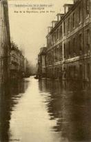 Carte postale ancienne - Inondations des 20-21 Janvier 1910 - 1. - BESANÇON - Ru...