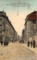 Carte postale ancienne - Excursion en Franche-Comté. 105. BESANÇON. - La Rue de ...