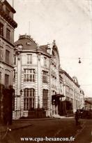 Carte postale ancienne - BESANÇON - La poste - carrefour Proudhon République