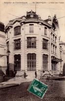 Carte postale ancienne - Excursion en Franche-Comté - 145. BESANÇON - L'Hôtel de...