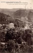 Carte postale ancienne Besançon - C.L.B - BESANÇON - Les Ragots et la Citadelle. Au premier plan Fabrique d'Horlogerie Zénith.