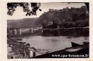 Carte postale ancienne - BESANÇON - Passerelle du chemin de fer et rives du Doub...