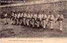 Carte postale ancienne - 60me Régiment d'Infanterie - En avant ! A la baïonnette