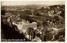 Carte postale ancienne Besançon - Yvon - 891 BESANÇON (Doubs) - Vue générale, au premier plan la porte Rivotte.