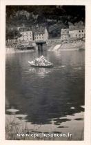 Carte postale ancienne - BESANÇON - Régate du Sport Nautique - Bateau fleuri des...