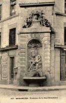 Carte postale ancienne - 147 - BESANÇON - Fontaine de la Rue Ronchaux