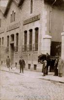 Carte postale ancienne - BESANÇON - Rue d'Alsace - Les établissements A. Sancey ...