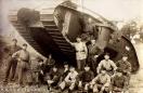 Carte postale ancienne - Le 18 juin 1921 - Une bonne équipe et... un tank - 506e...